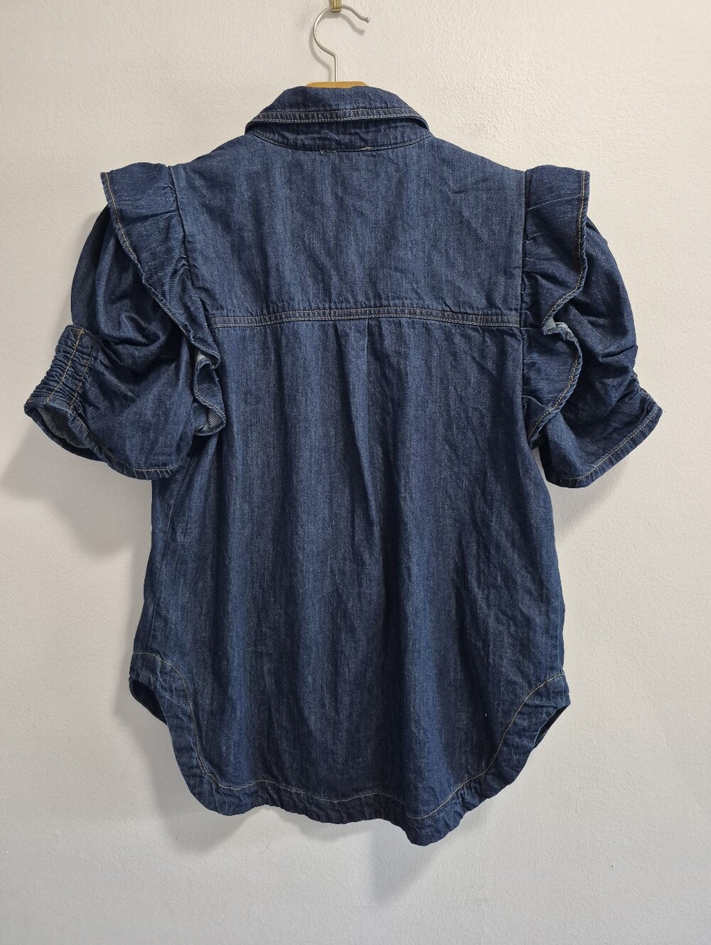 Pilcro Ozzi Ruffle-Sleeve Buttondown Denim Shirt Size Small - Picture 5 of 7